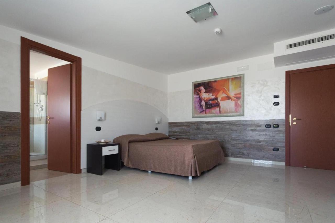 Hotel San Luca Battipaglia Esterno foto