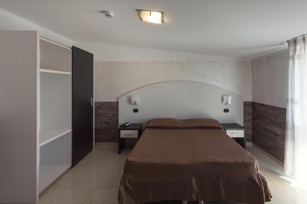 Hotel San Luca Battipaglia Esterno foto