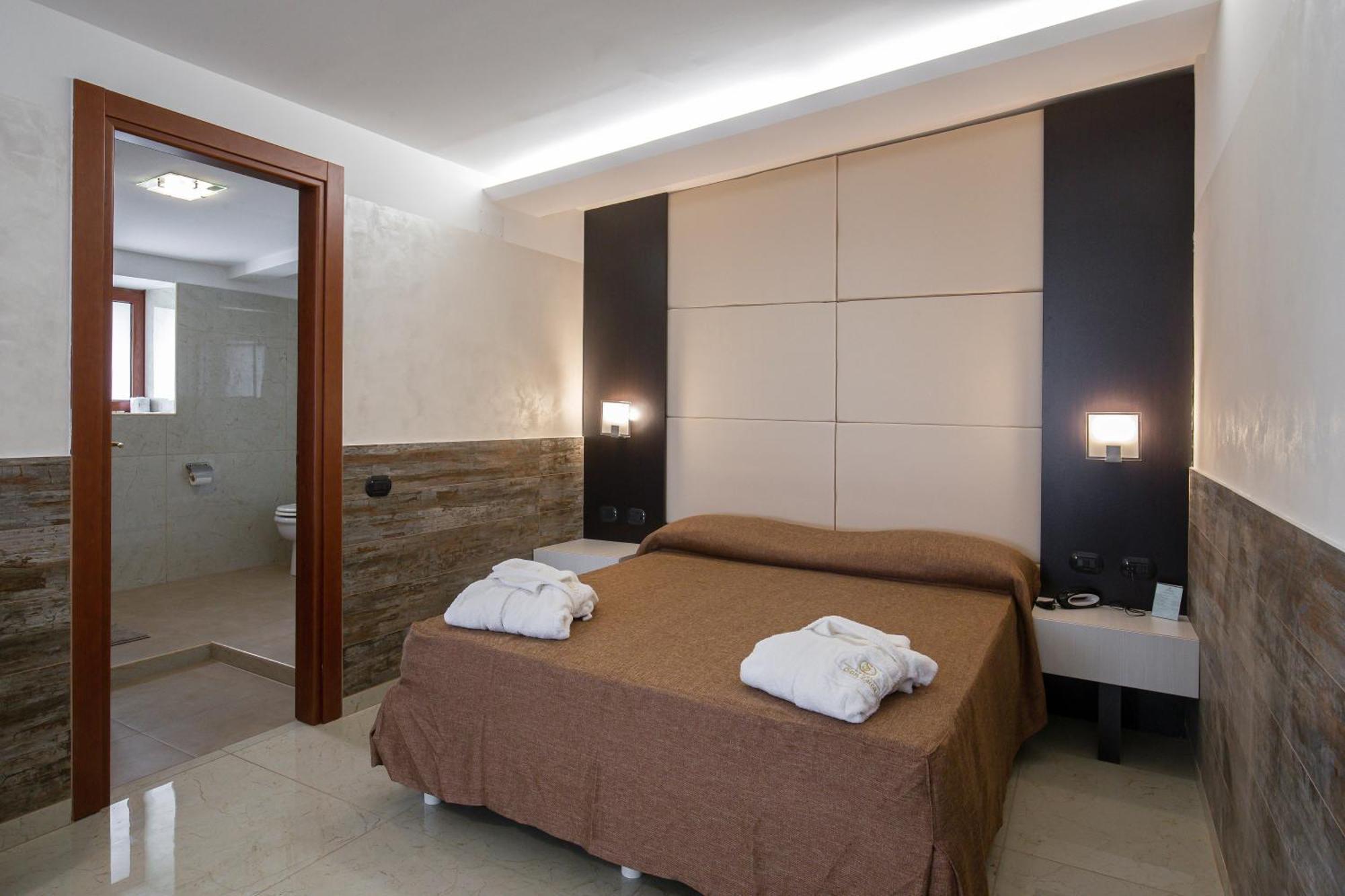Hotel San Luca Battipaglia Esterno foto